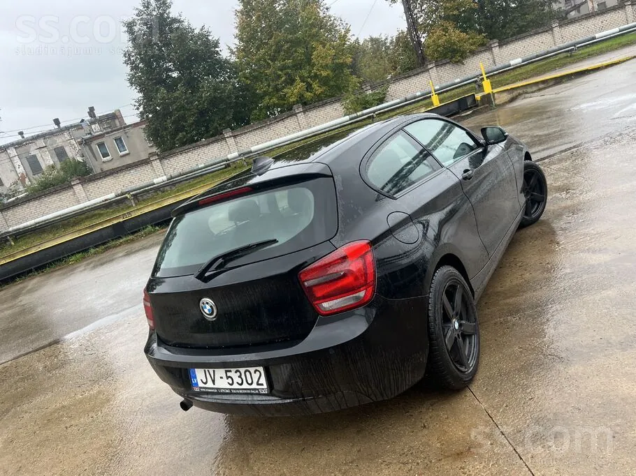 BMW 1 Series 2012 photo 3
