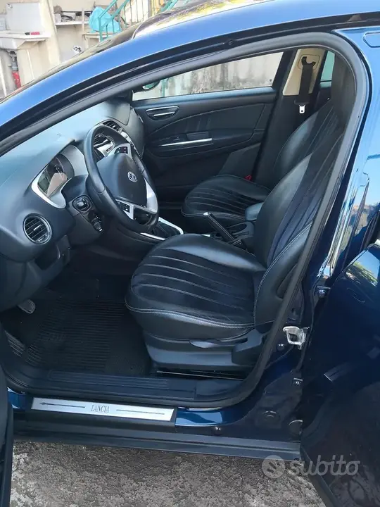 Lancia Delta 2011 photo 3
