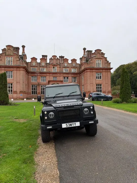 Land Rover Defender 90 2009 photo 2