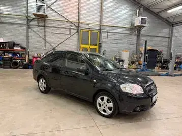Chevrolet Aveo 2010 photo 3