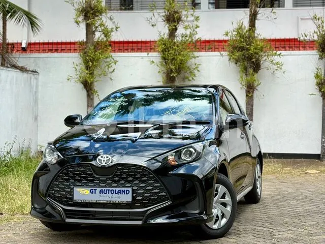 Toyota Yaris 2024 photo 2