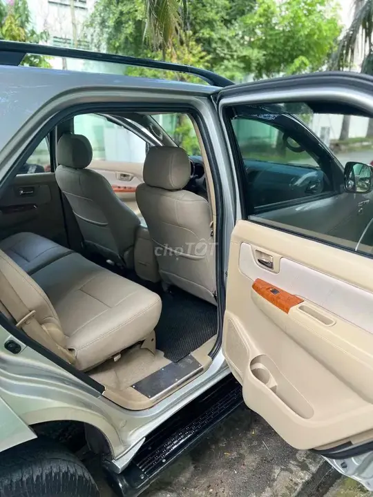 Toyota Fortuner photo 5