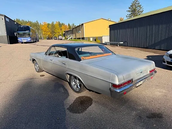 Chevrolet Impala 1966 photo 4