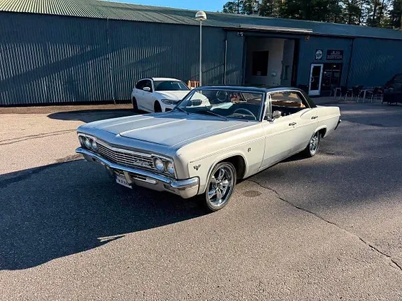 Chevrolet Impala 1966 photo 3