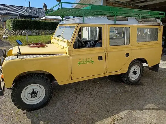 Land Rover 109