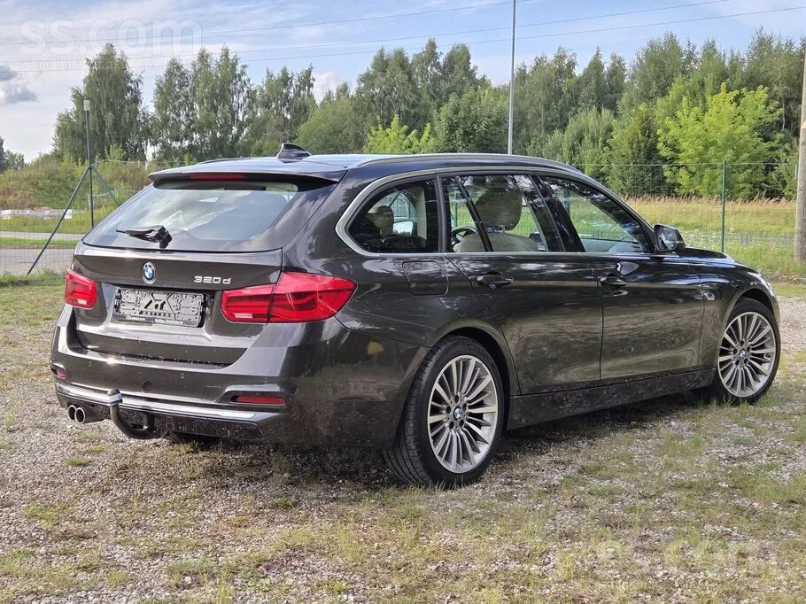 BMW 320 2015 photo 2