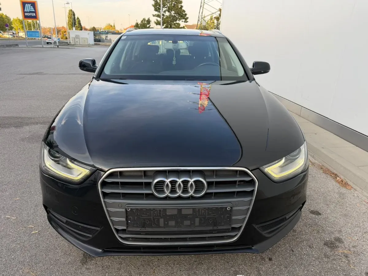 Audi A4 2014 photo 2