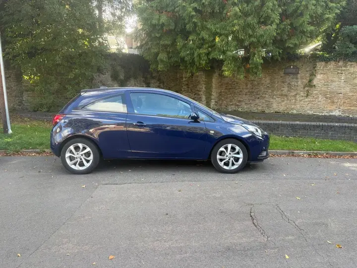 Vauxhall Corsa 2015 photo 2