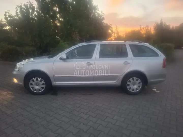 Skoda Octavia 2012 photo 2