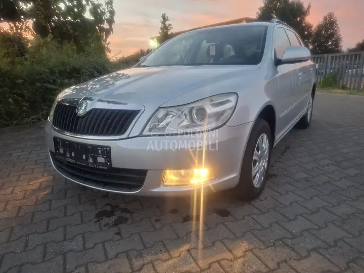 Skoda Octavia 2012 photo 3