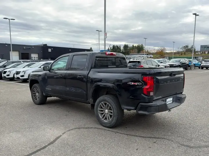 Chevrolet Colorado 2023 photo 2