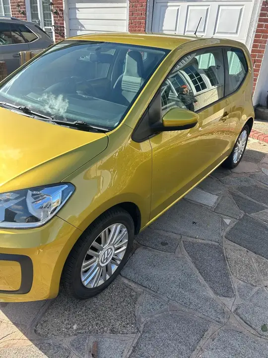 Volkswagen Up 2017 photo 2