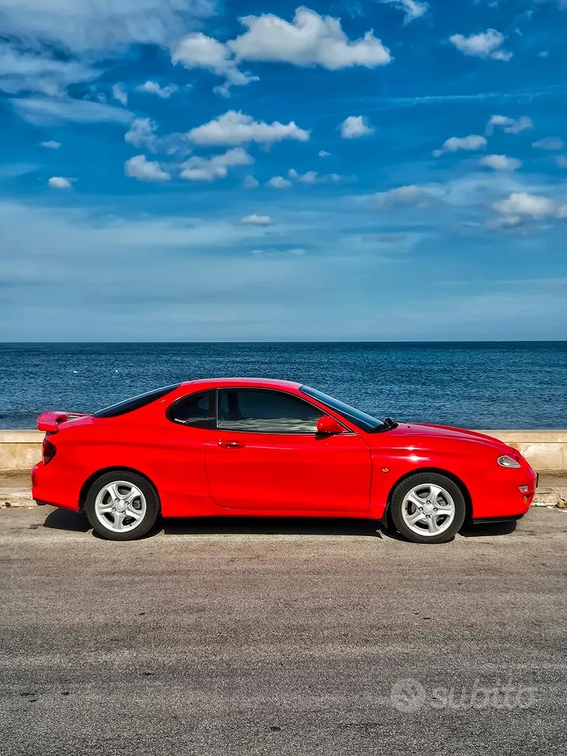 Hyundai Coupe 2001 photo 2