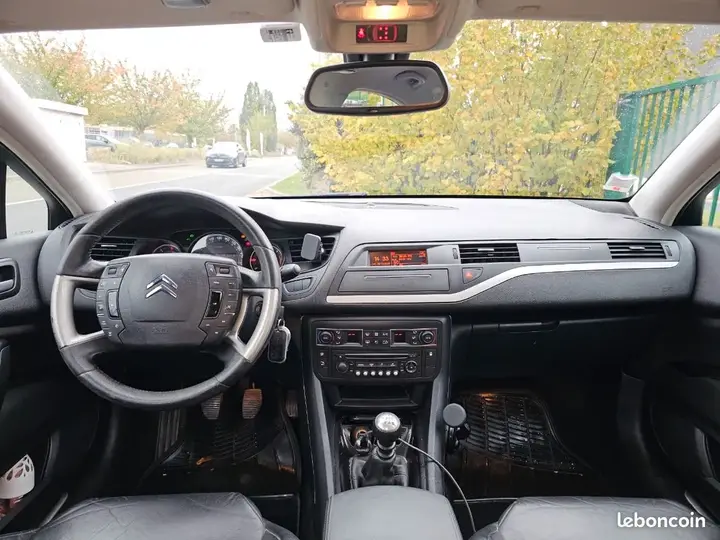 Citroen C5 2010 photo 3