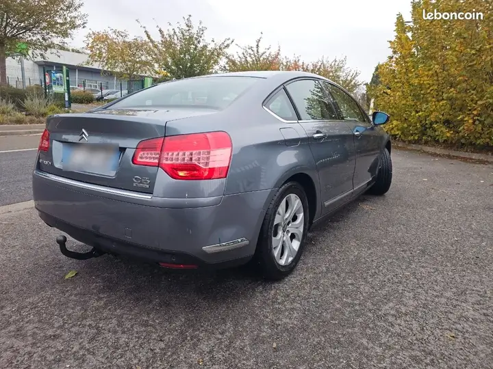 Citroen C5 2010 photo 2