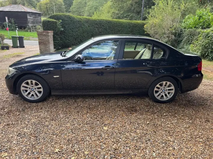 BMW 3 Series 2007 photo 2