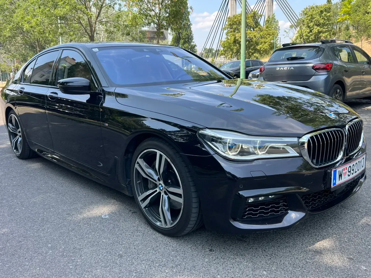 BMW 7 Series 2017 photo 3