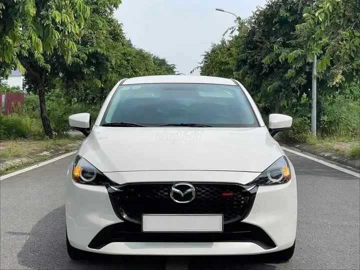 Mazda 2 2024 photo 2