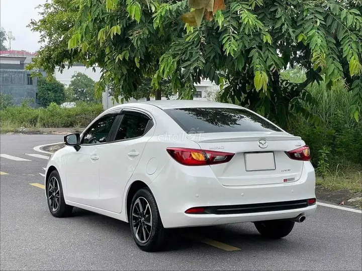 Mazda 2 2024 photo 4