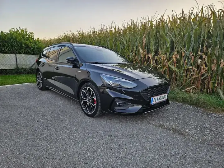 Ford Focus 2018 photo 2