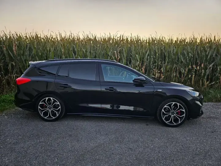 Ford Focus 2018 photo 3