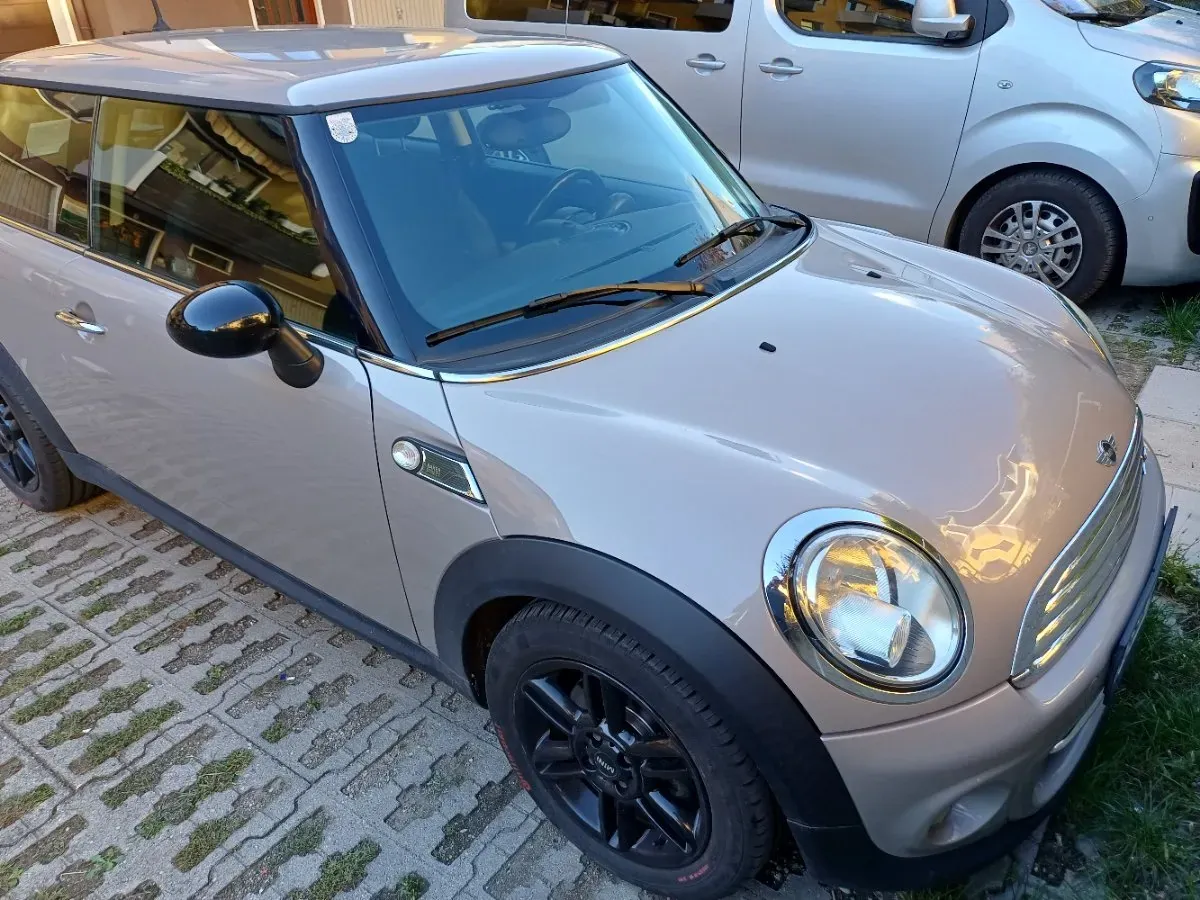 Mini Cooper 2012 photo 2