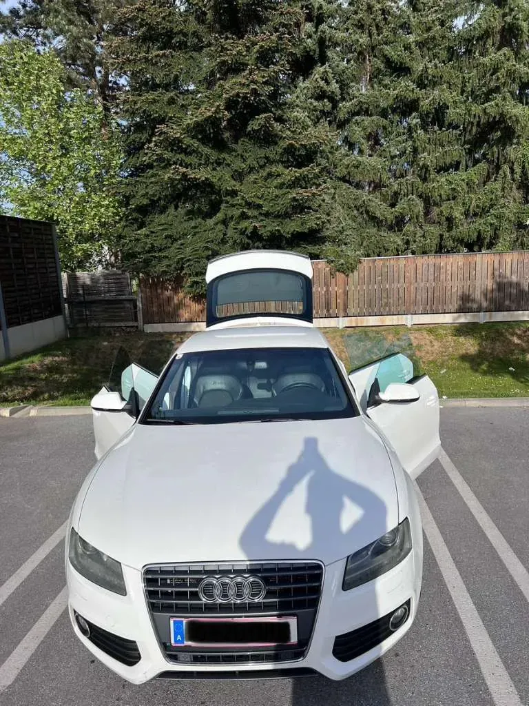 Audi A5 2011 photo 2