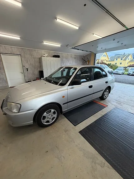 Hyundai Accent 2000 photo 3