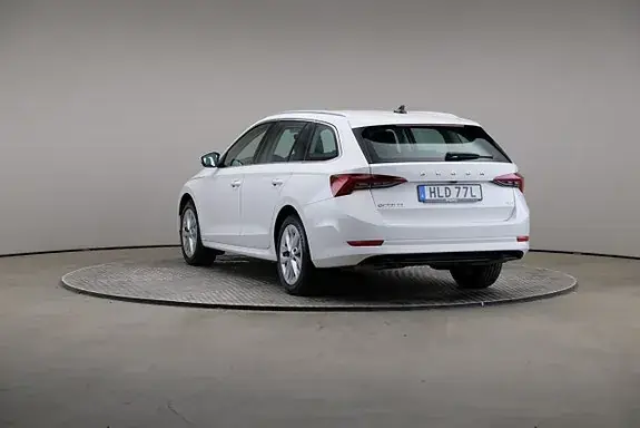 Skoda Octavia 2022 photo 2