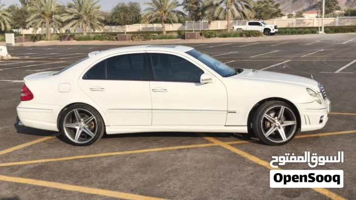 Mercedes-Benz E-Class 2006 photo 2