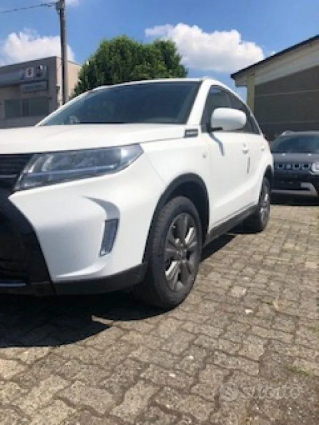 Suzuki Vitara 2023 photo 2