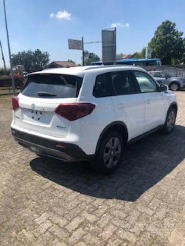 Suzuki Vitara 2023 photo 5