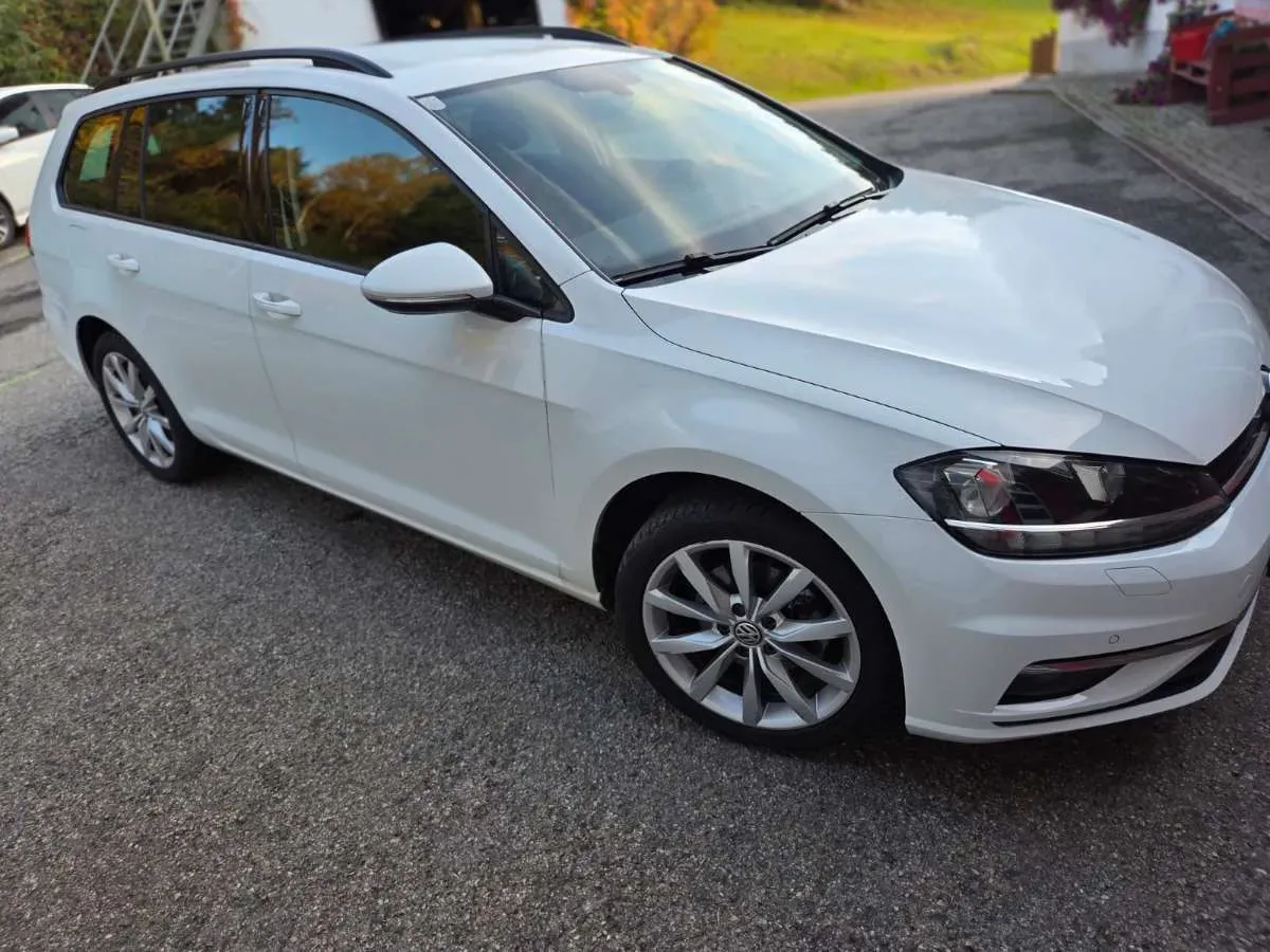 Volkswagen Golf 2019 photo 2