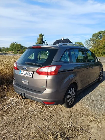 Ford Grand C-Max 2013 photo 2