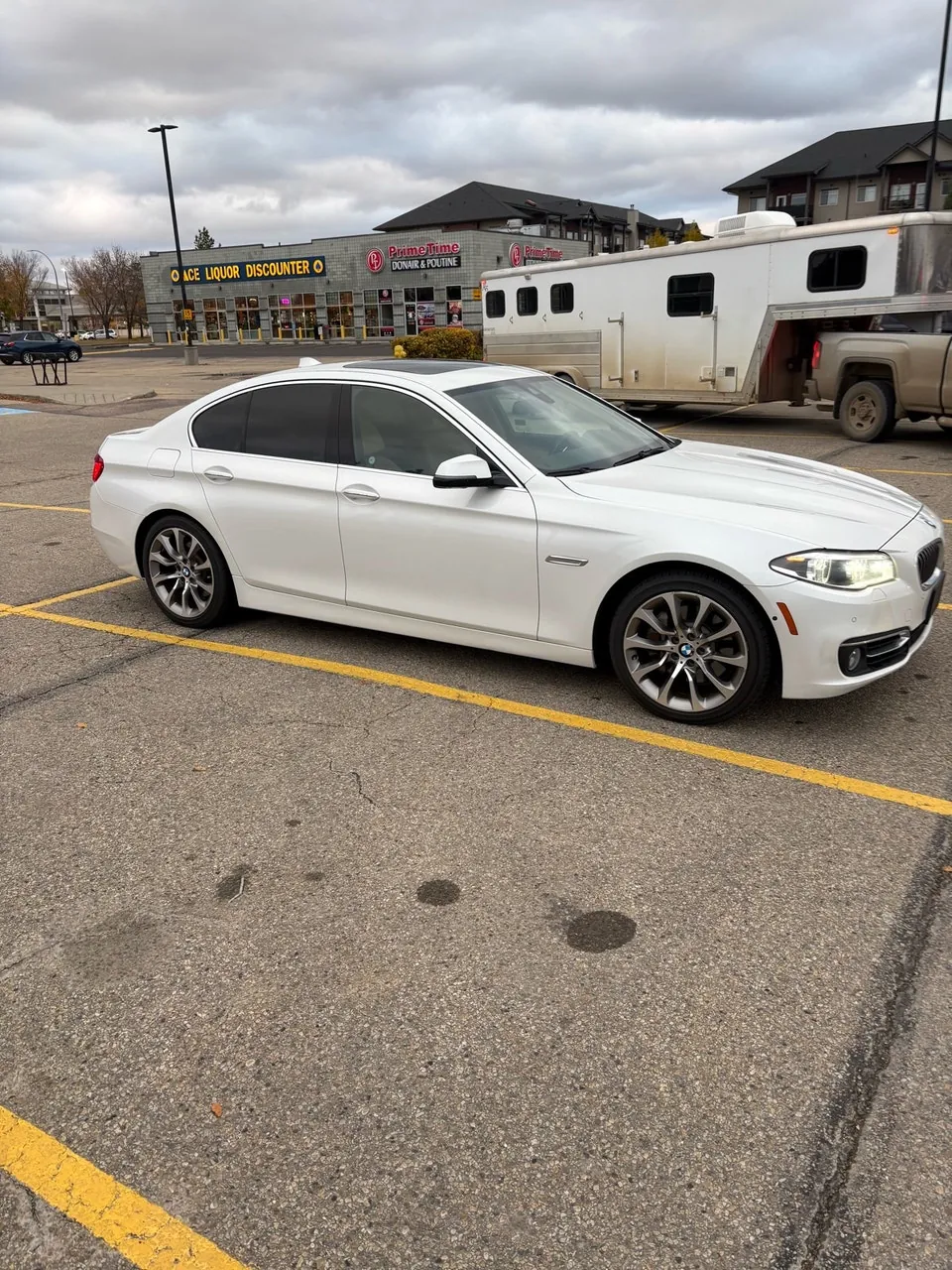 BMW 5Series 2016 photo 2