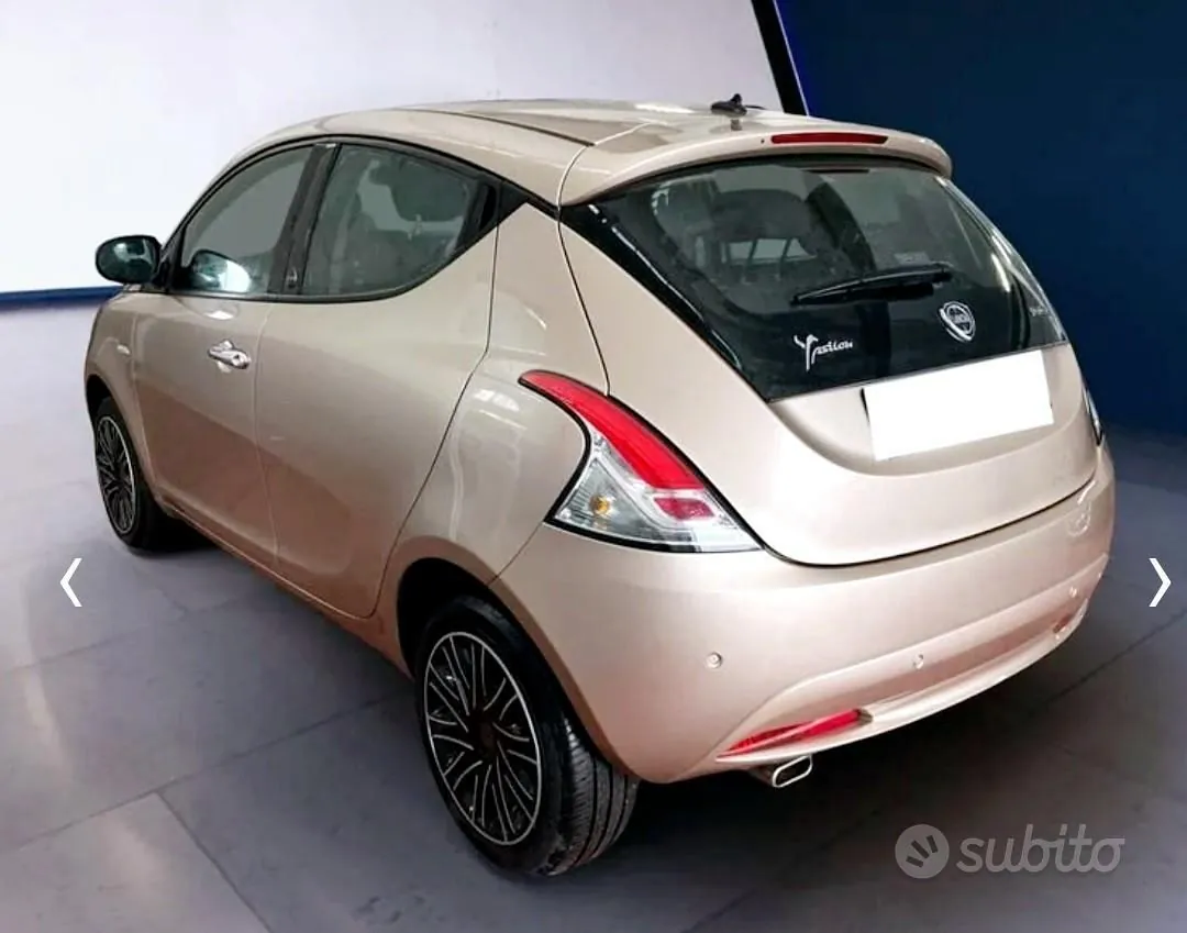 Lancia Ypsilon 2018 photo 2