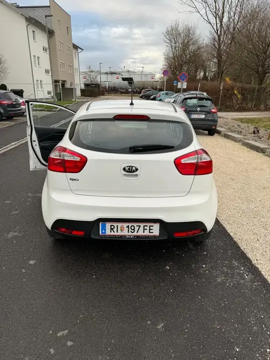 Kia Rio 2014 photo 2