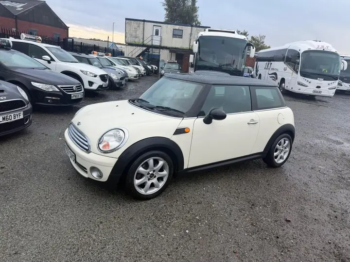 Mini Hatch