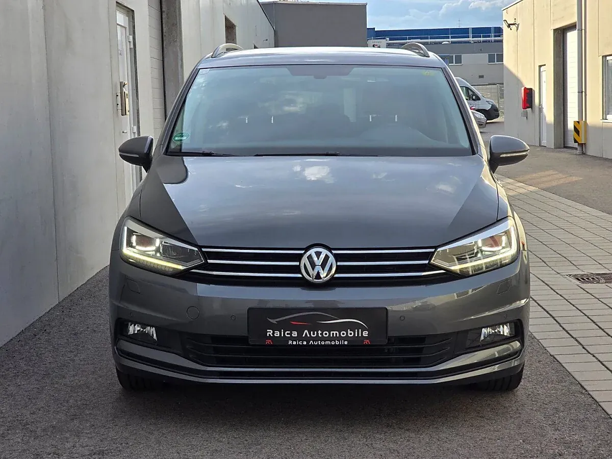 Volkswagen Touran 2018 photo 2