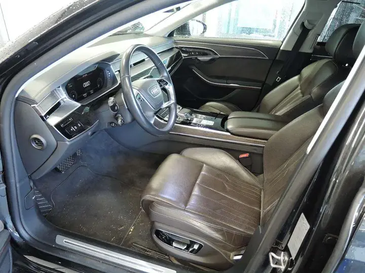 Audi A8 2021 photo 3