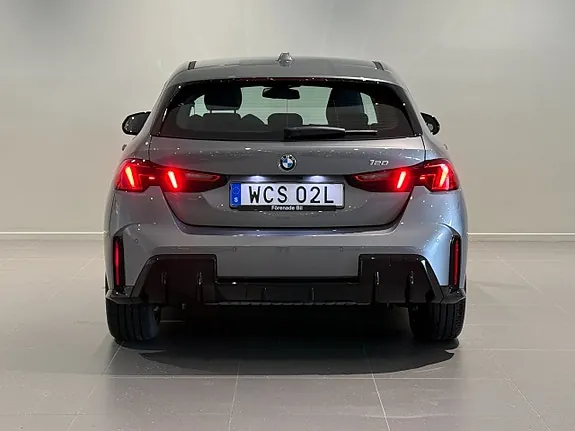 BMW 120 2026 photo 4