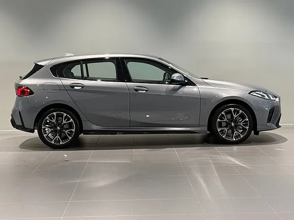 BMW 120 2026 photo 3