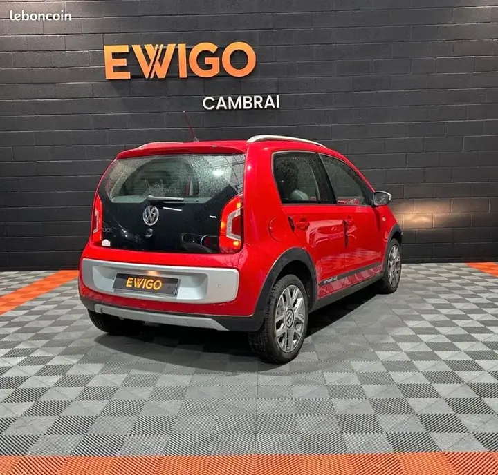 Volkswagen Up 2013 photo 2