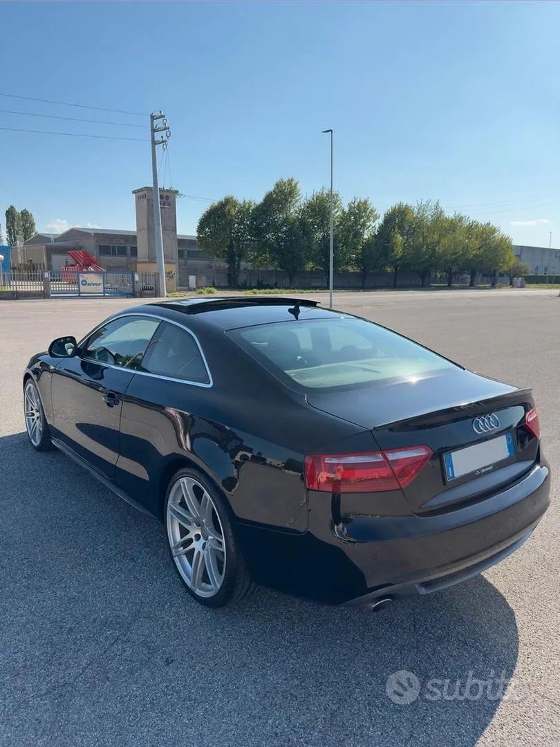 Audi A5 2009 photo 2