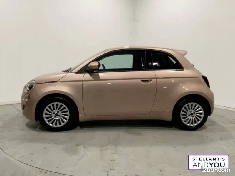 Fiat 500 2023 photo 2