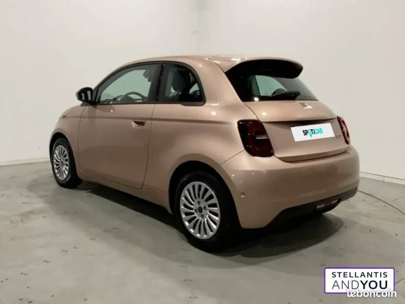 Fiat 500 2023 photo 3