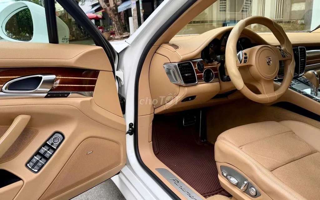 Porsche Panamera 2012 photo 5
