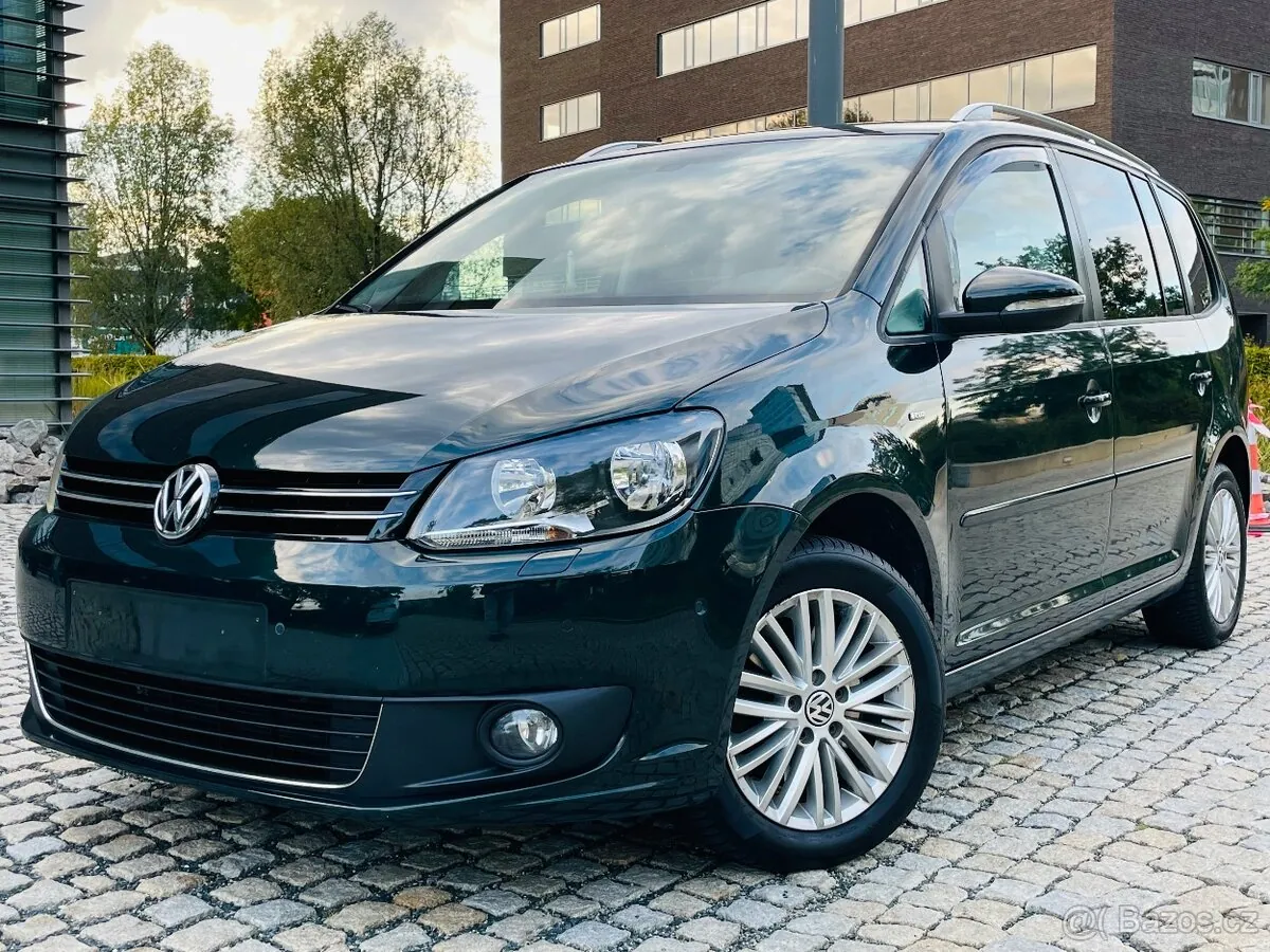 Volkswagen Touran 2014 photo 2
