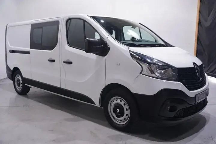 Renault Trafic 2017 photo 2