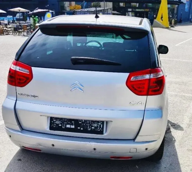 Citroen C4 Picasso 2009 photo 3